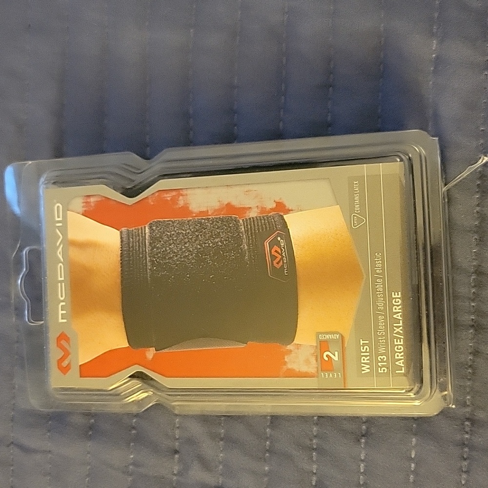 Wrist brace